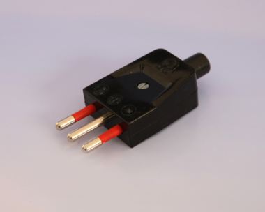 Re-wireable Italian Plug.