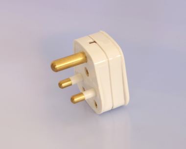 Re-Wireable UK5A PLUG BS546 WHITE