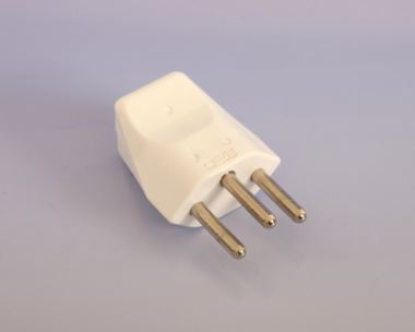 Re-Wireable Swiss White Plug.
