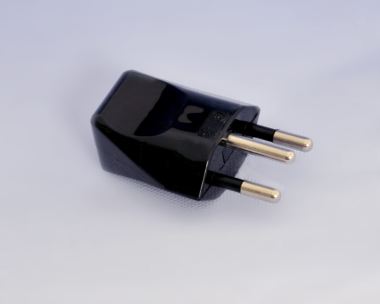Re-Wireable Swiss Black Plug.
