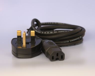 UK13A  Power Cord 2M Hot Condition